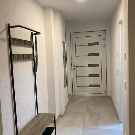 Apartament Business 04 Mit Netflix Premium & Parkplatz, Zentral Zu Audi & Schwarz Gruppe With Fussbodenheizung