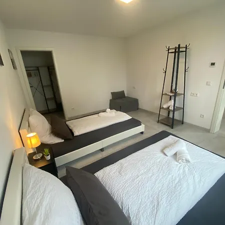 Stn Business - Mit Parkplatz & Balkon, Terrasse & Fussbodenheizung, Netflix Premium, Zentral Zu Audi & Schwarz Gruppe *