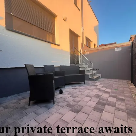 Apartment Stn Business - Mit Parkplatz&balkon, Terrasse&fußbodenheizung, Netflix Premium, Zentral Zu Audi&schwarz Gruppe