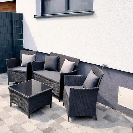 아파트 Stn Business - Mit Parkplatz & Balkon, Terrasse & Fussbodenheizung, Netflix Premium, Zentral Zu Audi & Schwarz Gruppe 바트프리에드리히셸